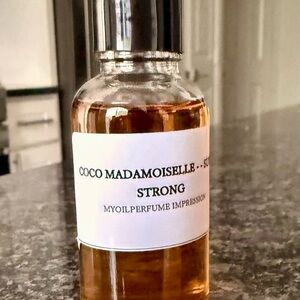 Super Strong, Concentrated Body Oil